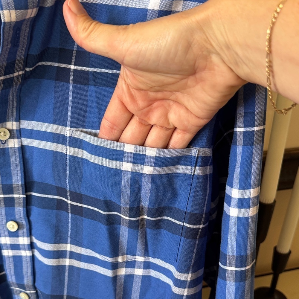 St. John's Bay Blue Plaid Button-Down Shirt Large Like New A44 Beauty!! - Picture 3 of 11